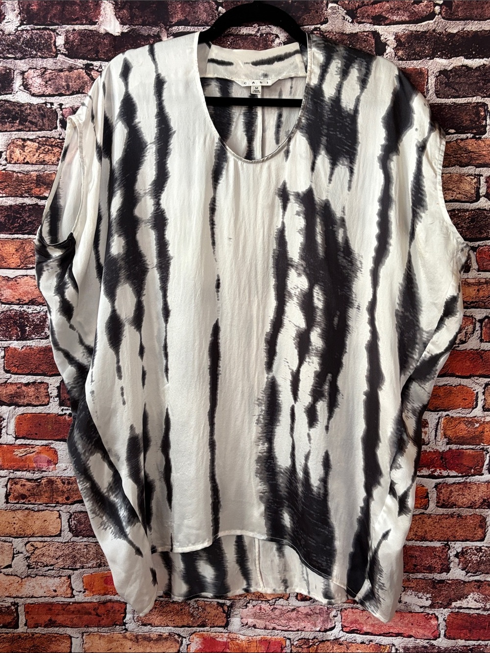 CAbi 100% Silk Black & White Watercolor Stripe Tunic Size Medium